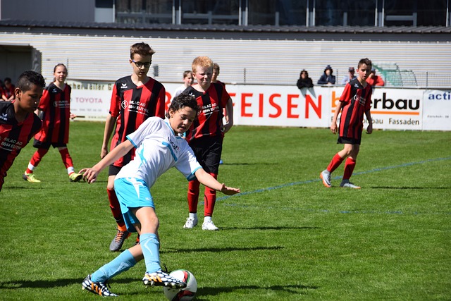 各界的广泛 各界的广泛